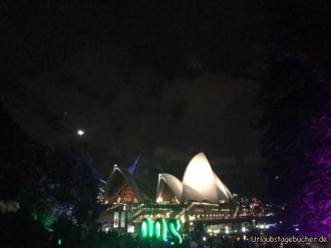 Sydney Vivid15: 
