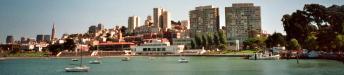 Stadtblick: Blick von der San Francisco Bay in Richtung Stadt