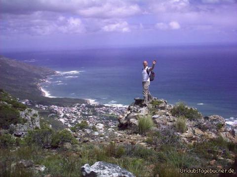 ich über Camps Bay: ich am Abgrund hoch über Camps Bay