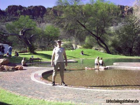 ich am Pool: ich am Pool zu Füßen des Waterberg Plateaus