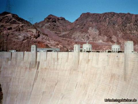 Hoover Dam: der Hoover Dam
(zu groß, um auf mein Foto zu passen)