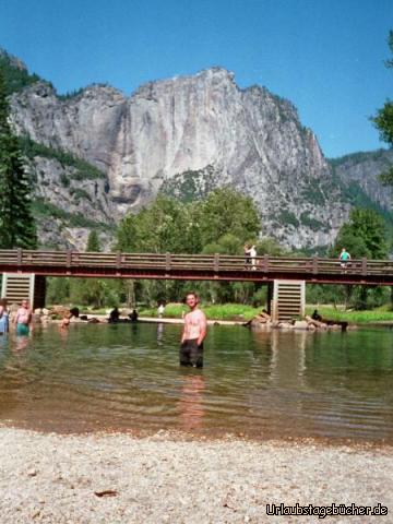 Merced River: ein verdientes, kühlendes Bad im Merced River