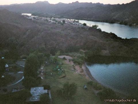 Zeltplatz von oben: unsere Zeltplatz am Colorado River von oben