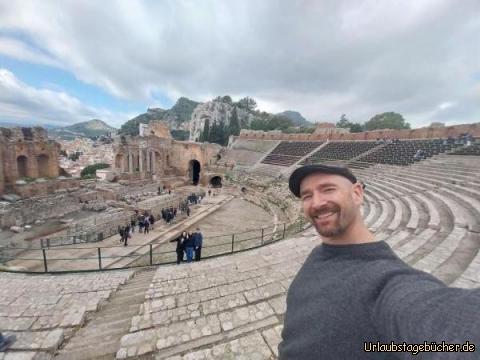 wir im Teatro Greco: im Teatro Greco von Taormina