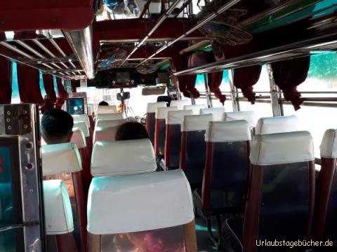 im Bus: 