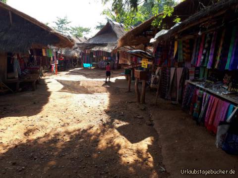 Longneck Karen Village 2: 