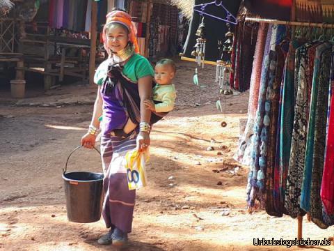 Longneck Karen Village 5: 