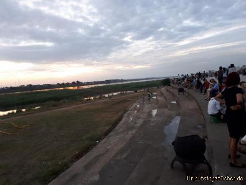 Sonnenuntergang am Mekong: 