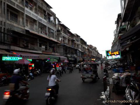 Strasse in Phnom Penh: 