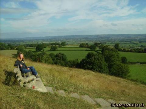 Aufstieg: der Aufstieg auf den Glastonbury Tor ist anstrengend genug,
um eine Rast (mit toller Aussicht) zu rechtfertigen