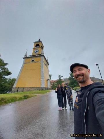 wir vor Amiralitetsklockstapeln: der Amiralitetsklockstapeln ist die Sehenswürdigkeit von Karlskrona, 
die uns am besten gefällt 