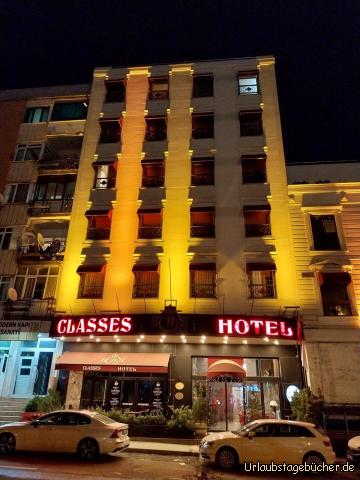 Classes Hotel: unsere letzte Nacht in der Türkei 
verbringen wir im Classes Hotel
im Istanbuler Stadtteil Pendik,
ganz in der Nähe des Flughafens