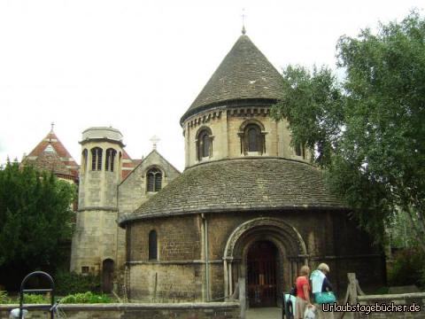 Round Church: die Church of the Holy Sepulchre (im Volksmund: Round Church)
wurde um das Jahr 1130 errichtet und seither mehrfach umgebaut