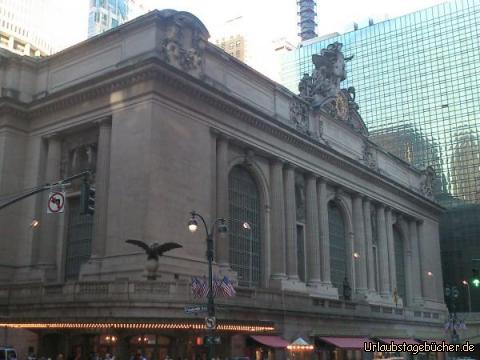 Grand Central Station: seit der Einweihung am 2. Februar 1913 ist die Grand Central Station
mit 44 Bahnsteigen, an denen 67 Gleise enden, der größte Bahnhof der Welt