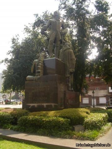 Bienville Place: in einer kleinen Grünanlage in New Orleans mit dem Namen Bienville Place
zeigt ein Denkmal Jean-Baptiste Le Moyne de Bienville (1680-1706),
den ehemaligen Gouverneur von Louisiana und Gründer New Orleans