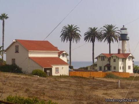 New Point Loma Lighthouse: an der Südspitze der Halbinsel Point Loma vor der Bucht von San Diego
sehen wir den 1891 erbauten Neuen Leuchtturm,
mit 27 m über dem Wasser fast 100 m tiefer als der Alte oben auf der Klippe