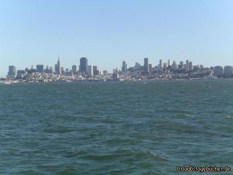 San Francisco: der Blick von der San Francisco Bay auf San Francisco, Kalifornien, und seine Skyline