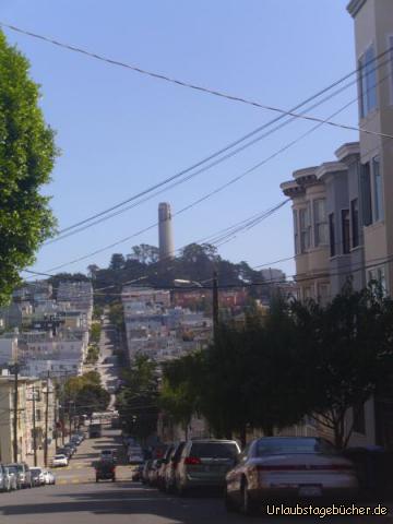 Telegraph Hill: der 83m hohe Telegraph Hill in San Francisco,
gekrönt vom 64m hohen Coit Tower,
einem Aussichtsturm im Art déco Stil mit Rundumsicht
(wir waren aber nicht oben) 