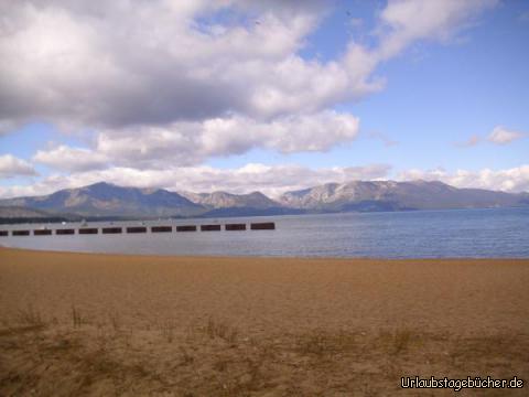 Lakeside Beach: vom Lakeside Beach aus, ganz im Norden von South Lake Tahoe an der Grenze zu Nevada,
haben wir einen wundervollen Blick über den Lake Tahoe und die Berge der Sierra Nevada