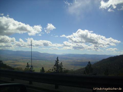 Carson Valley: wir fahren den Kingsbury Grade, einen Pass durch die Sierra Nevada
und haben dabei einen tollen Blick auf das Carson Valley im Douglas County, Nevada