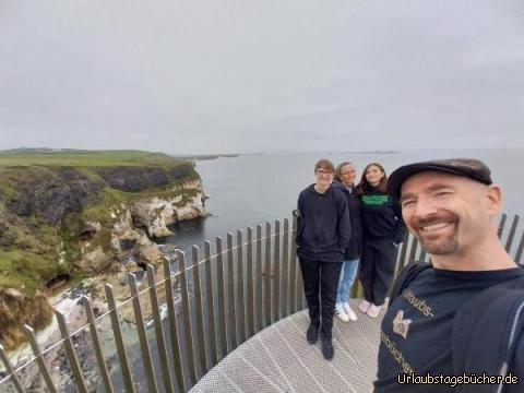 wir am Magheracross View Point: Blick Richtung White Rocks vom Magheracross View Point aus
