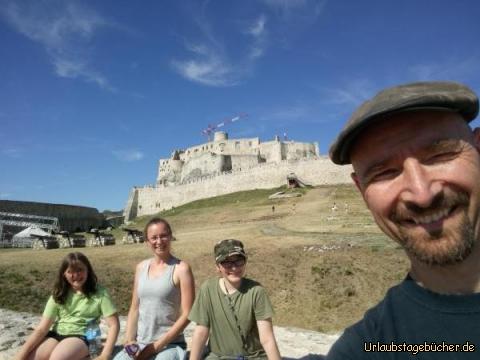 wir auf der Zipser Burg: die Spišský hrad, zu deutsch Zipser Burg,
ist eine der größten Burganlagen in Mitteleuropa 