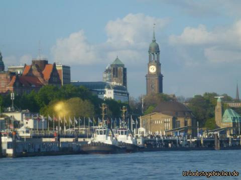 Hamburg25: Blick von der Fähre