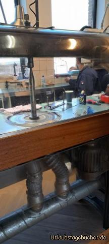 Diamtenschleifer bei der Arbeit : Diamtenschleifer bei der Arbeit 