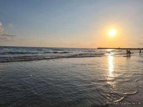 Sonnenuntergang über dem Mittelmeer: Sonnenuntergang über dem Mittelmeer