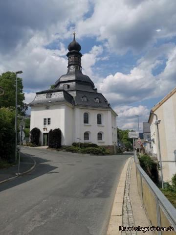 Klinge2: Die Klingenthaler Kirche ist so ähnlich gebaut wie die Frauenkirche in Dresden. 