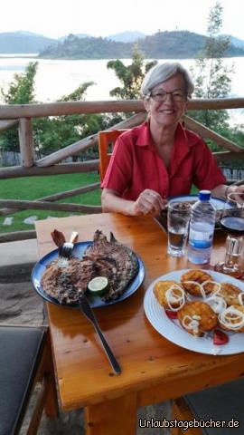 Fischessen: und zum Dinner gibt es frischen Fisch !