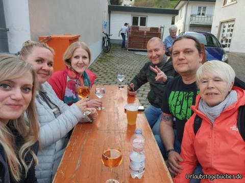 Lebküchle Markt 2: Katja, kathi, Maren 
Anni, Robert, Matthias 