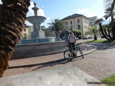 Brunnen : Ein Brunnen in der Innenstadt von Locarno 