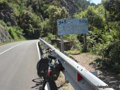 Genua kl: Am Passo di Bracco,auf gut 600 Höhenmeter, nach einigen Stunden von Meereshöhe aus hier angelangt.