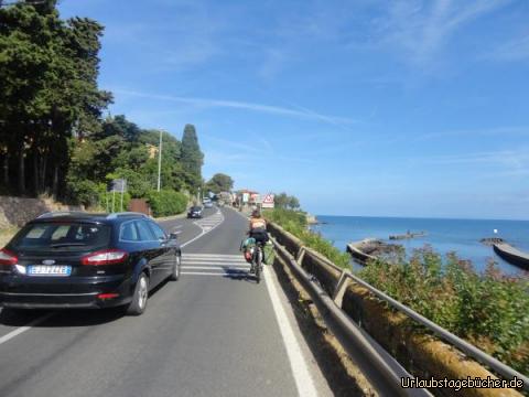 Genua kljkl: Auf der Strecke Richtung Porto santo Stefano 