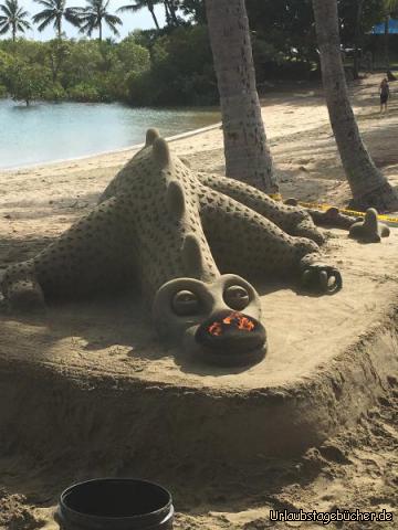 Airlie Beach1: Sand Art