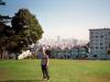 ich vor den Painted Ladies: ich stehe vor den "Painted Ladies" und dahinter sieht man die Skyline von San Francisco