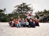 Gruppenfoto mit mir: noch ein Gruppenfoto am Strand von Carmel,
aber diesmal mit mir mitten in der Mitte