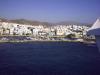 Hotel auf Naxos: der Hafen von Naxos
(das große Gebäude rechts von der Bildmitte war unser Hotel)