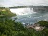 US-amerikanischer Niagarafall: dass das Wasser beim US-amerikanische Teil der Niagarafälle 21 m tief fällt,
ist ironischer Weise nur von kanadischer Seite aus gut zu sehen