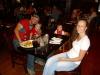 Familienfoto: die ganze Familie beim ausgiebigen Mahl im Hard Rock Cafe von Washington, D.C.
v.l.n.r.: Papa (Eno), Viktor, ich und Mama (Katy)