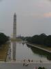 National Mall: unser Blick vom Lincoln Memorial auf die National Mall von Washington, D.C.
mit Reflecting Pool, National World War II Memorial und Washington Monument
(und ganz im Hintergrund ist das Kapitol zu erkennen)