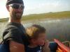 Airboatfahrt: mit Vollspeed geht es auf Armandos Airboat durch die Everglades, Florida
Papa (Eno) und Viktor haben sichtlich Spaß