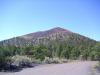 Sunset Crater: der kleine Vulkan Sunset Crater erhebt sich nur 300 m über seine Umgebung
und ist Namensgeber des Sunset Crater Volcano National Monument in Arizona
(da der Vulkan auf dem Colorado-Plateau liegt, ist er tatsächlich 2451 m hoch)